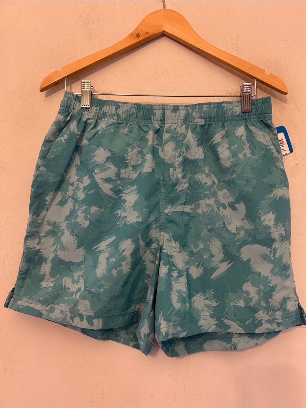 Columbia teal athletic shorts Size M New